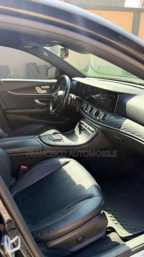 Mercedes-Benz E350 2022 Black