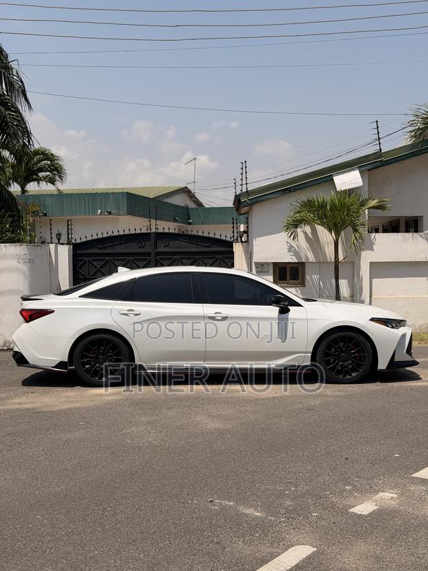 Toyota Avalon TRD 2020 White