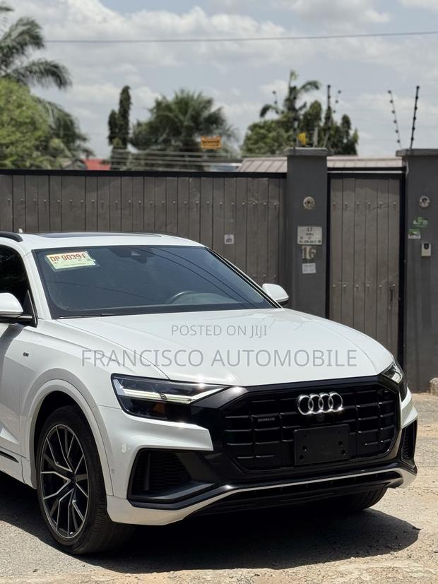 Audi Q8 2021 White