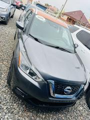 Nissan Kicks 2020 Gray for sale