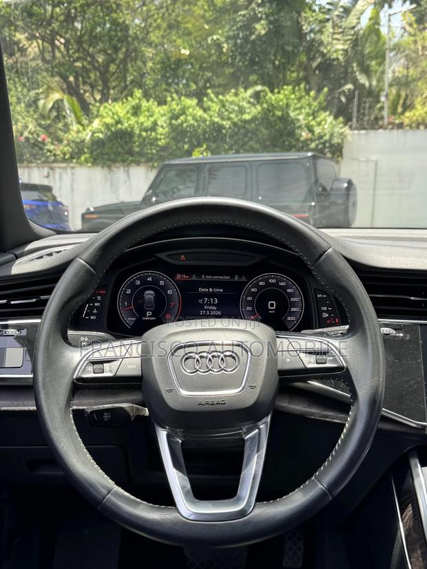 Audi Q8 2021 White