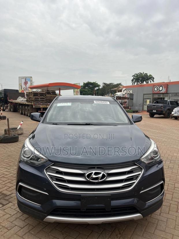 Hyundai Santa Fe 2017 Blue