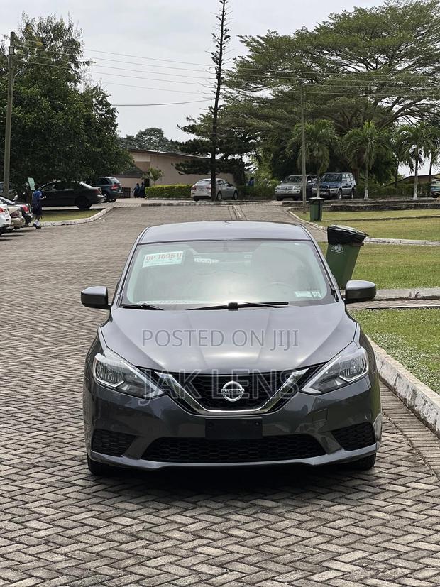 Nissan Sentra S 2018 Gray
