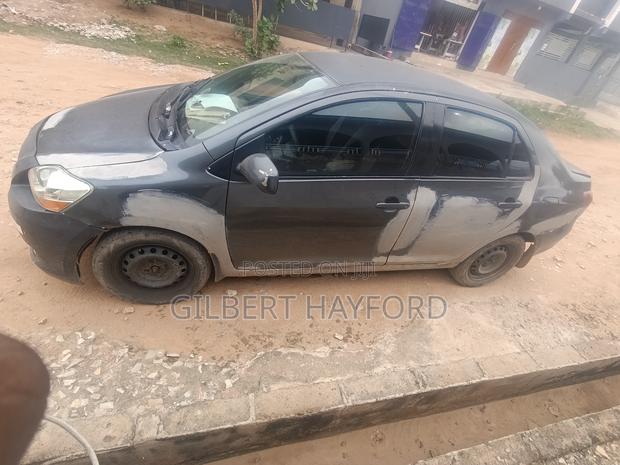 Toyota Yaris 1.5 Sedan 2008 Gray