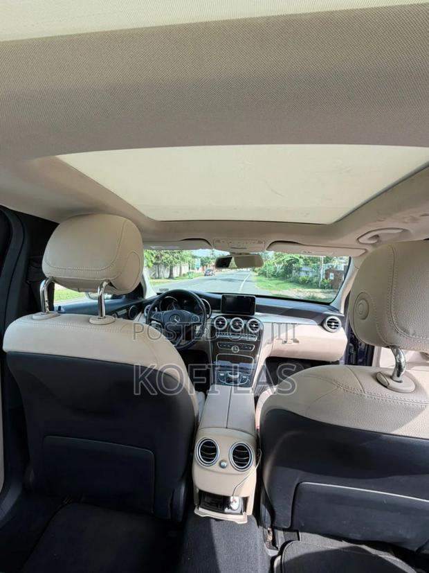 Mercedes-Benz C300 2018 Black