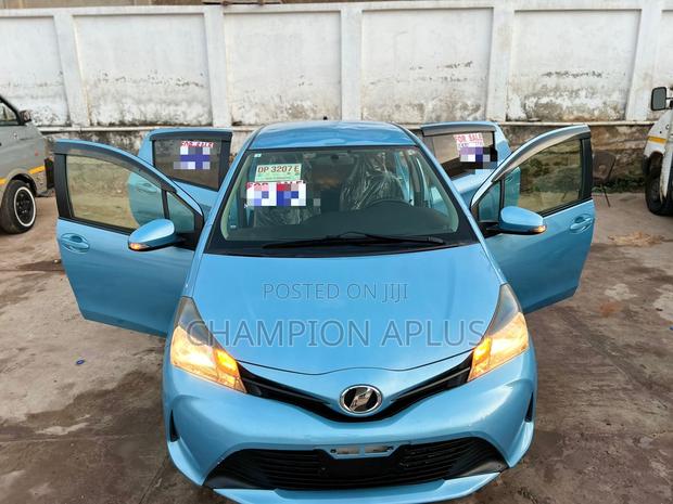 Toyota Vitz 1.3 AWD 3dr 2015 Blue