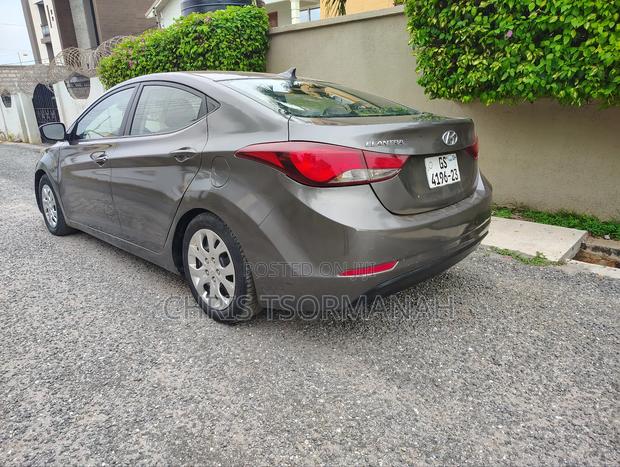 Hyundai Elantra Limited 4dr Sedan (1.8L 4cyl 6A) 2014 Gray