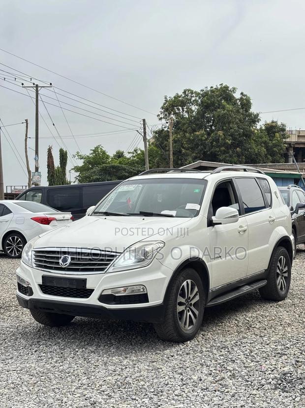 SsangYong Rexton 2017 White