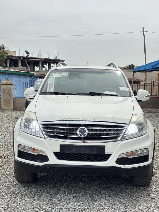 SsangYong Rexton 2017 White