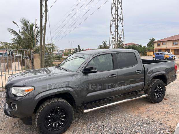Toyota Tacoma SR 2019 Gray