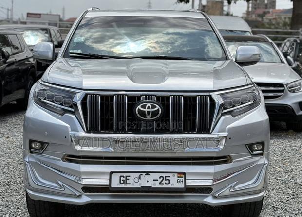 Toyota Land Cruiser Prado 2018 Silver