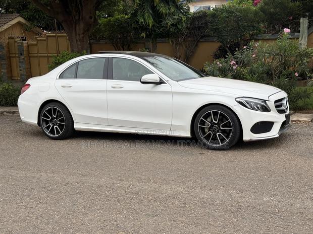Mercedes-Benz C300 Sport 4Matic Sedan AWD (2.0L 4cyl 7A) 2017 White