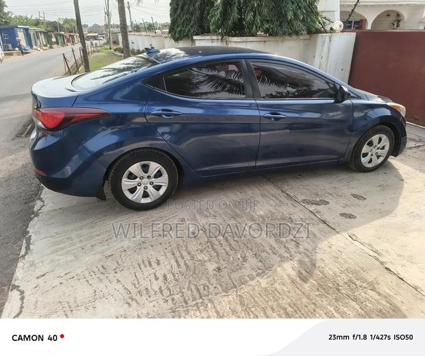 Hyundai Elantra SE Sedan FWD (1.8L 4cyl 6A) 2016 Blue