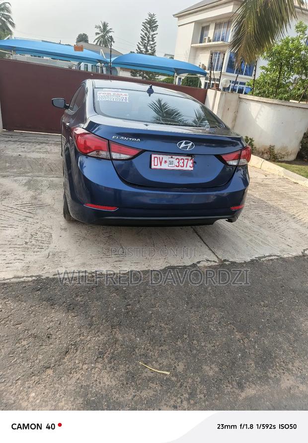 Hyundai Elantra SE Sedan FWD (1.8L 4cyl 6A) 2016 Blue