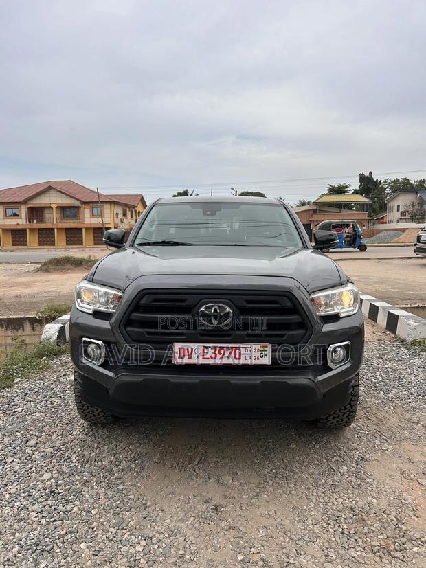 Toyota Tacoma SR 2019 Gray