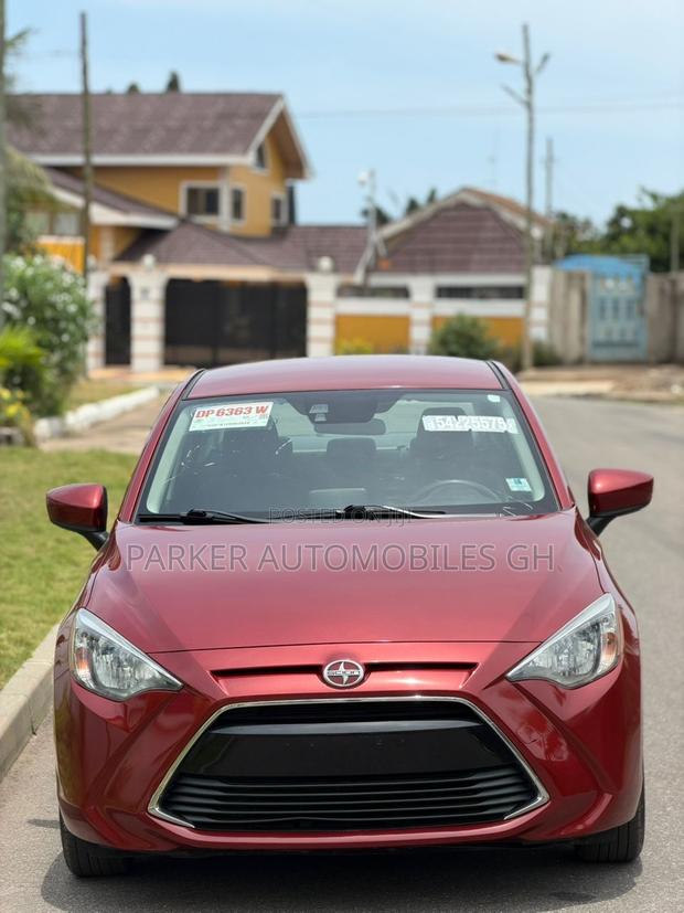 Toyota Yaris iA 1.5 FWD 2016 Red