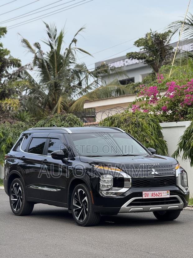 Mitsubishi Outlander SE 2022 Black