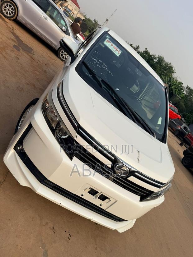 Toyota Voxy 2015 White
