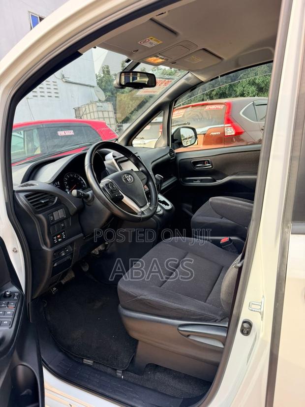 Toyota Voxy 2015 White