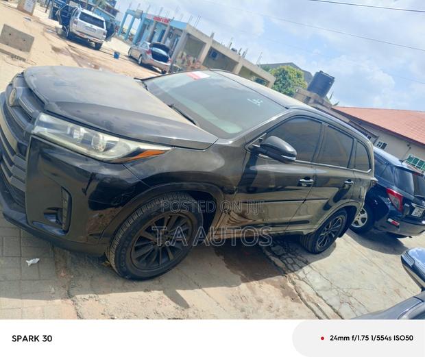 Toyota Highlander Limited 4x4 V6 (3.5L 6cyl 8A) 2018 Black