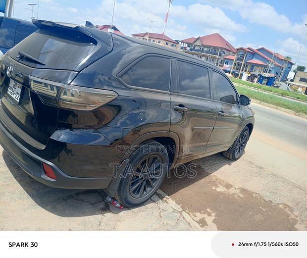 Toyota Highlander Limited 4x4 V6 (3.5L 6cyl 8A) 2018 Black