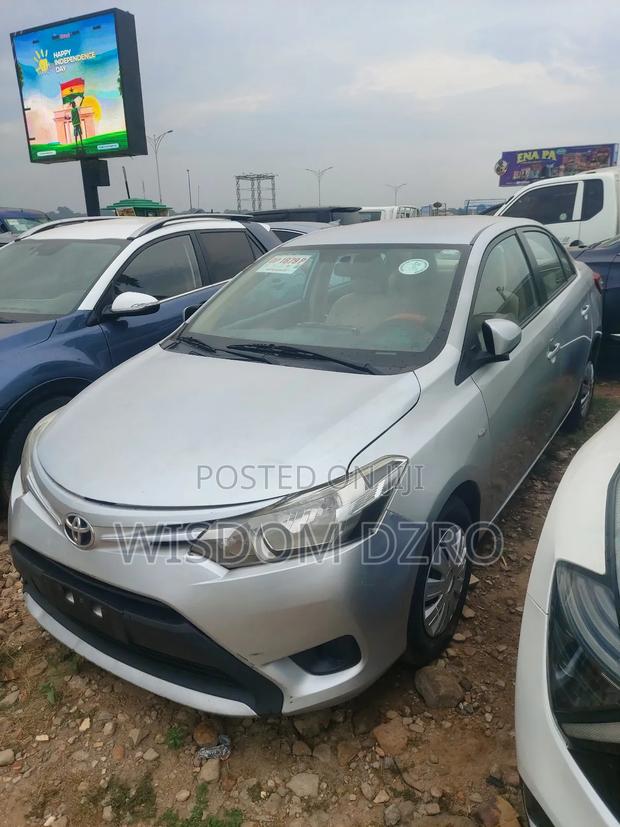 Toyota Yaris 2014 Silver