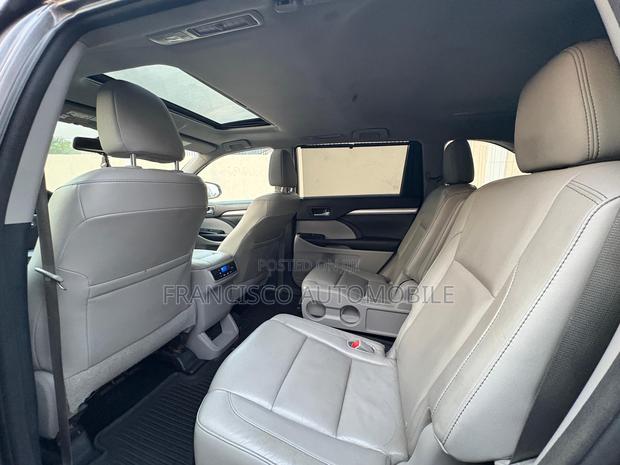 Toyota Highlander 2018 Gray