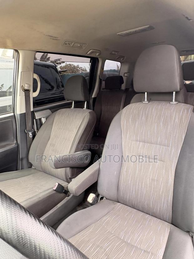 Toyota Voxy 2013 Black