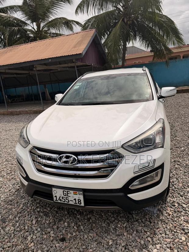Hyundai Santa Fe 2014 White