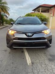 Toyota RAV4 LE 4dr SUV AWD (2.5L 4cyl 6A) 2018 Gray for sale