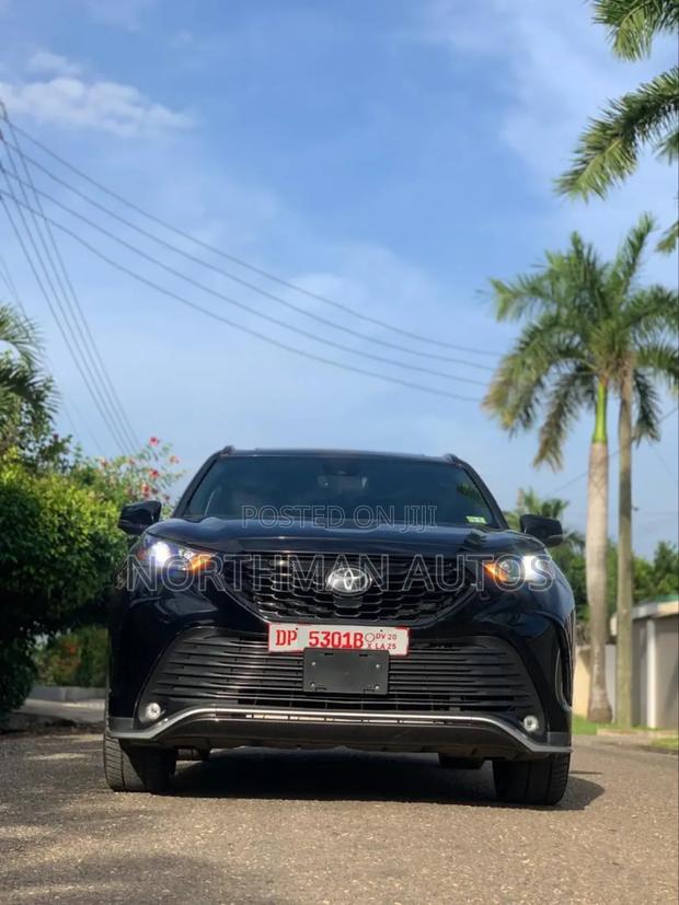Toyota Highlander XSE 2021 Black