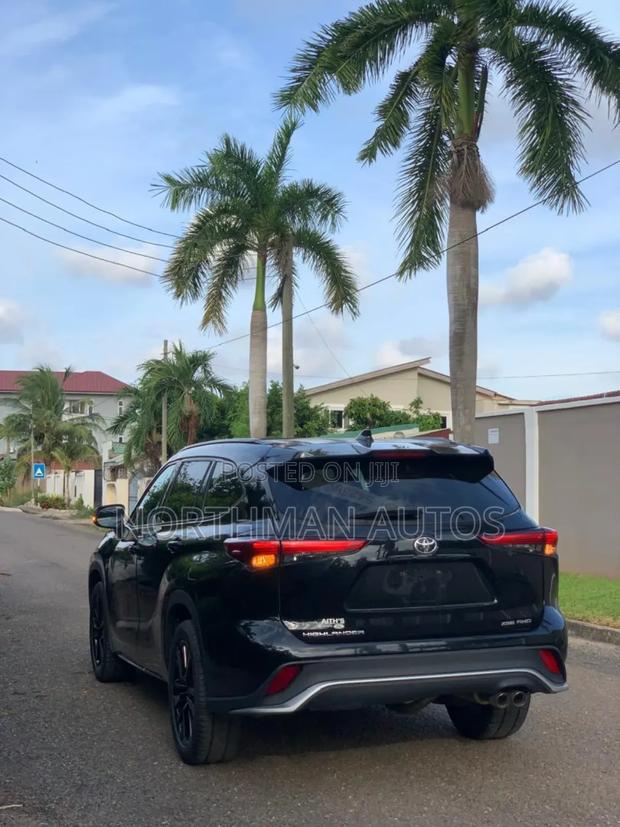 Toyota Highlander XSE 2021 Black