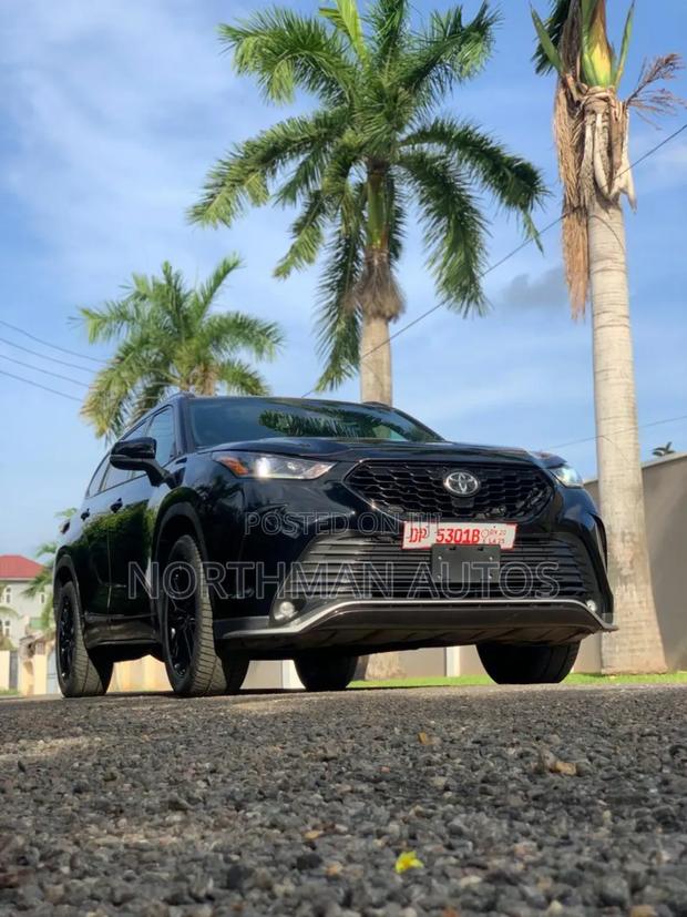 Toyota Highlander XSE 2021 Black