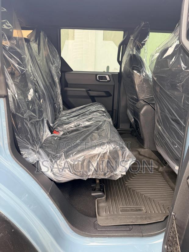Ford Bronco 2022 Blue