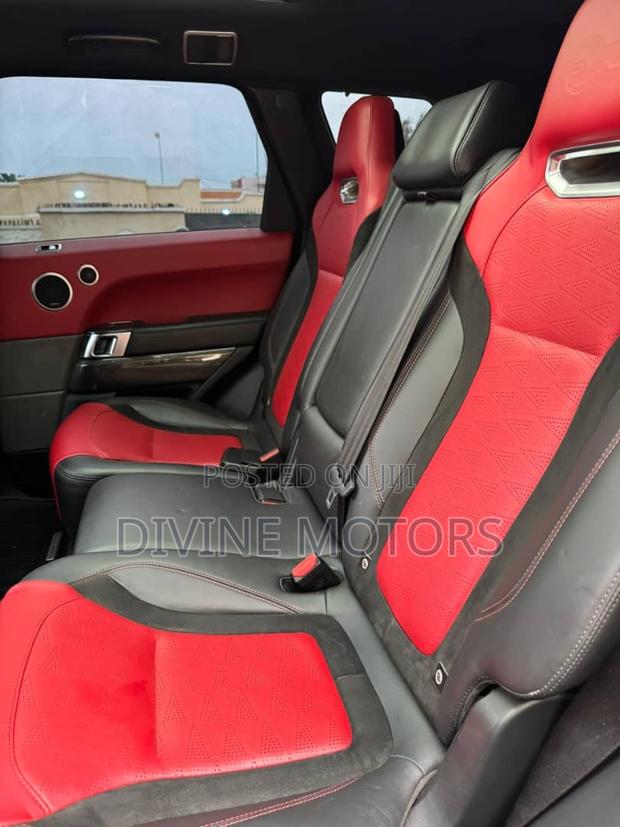 Land Rover Range Rover Sport SVR 2019 Black