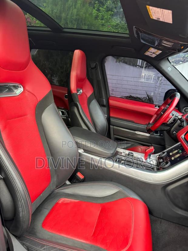 Land Rover Range Rover Sport SVR 2019 Black