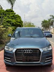 Audi Q3 2017 Blue for sale