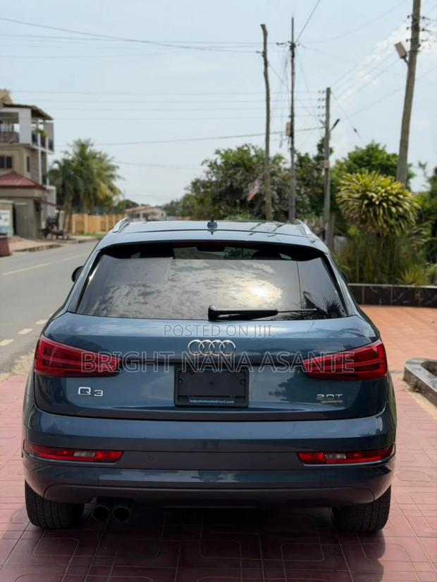 Audi Q3 2017 Blue