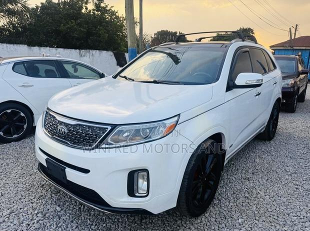 Kia Sorento SX 4dr SUV (3.3L 6cyl 6A) 2014 White