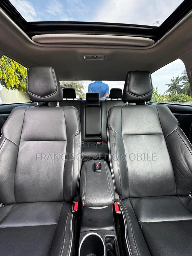Toyota Corolla S Plus 4dr Sedan (1.8L 4cyl CVT) 2016 Silver