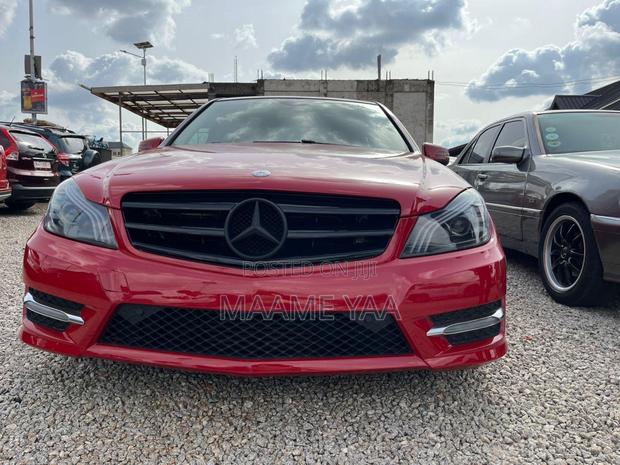 Mercedes-Benz C250 2014 Red