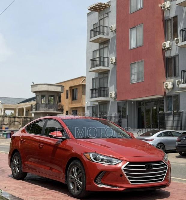 Hyundai Elantra 2017 Orange
