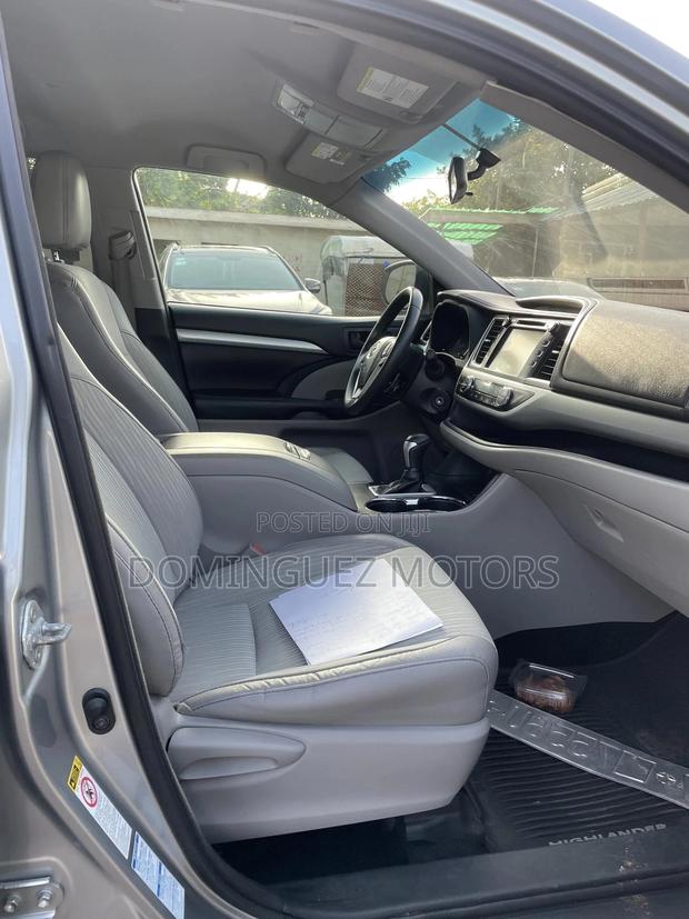 Toyota Highlander 2017 Silver