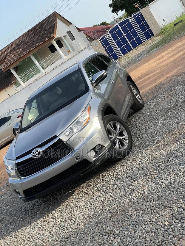 Toyota Highlander 2017 Silver
