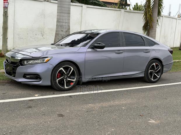 Honda Accord 2019 Pink