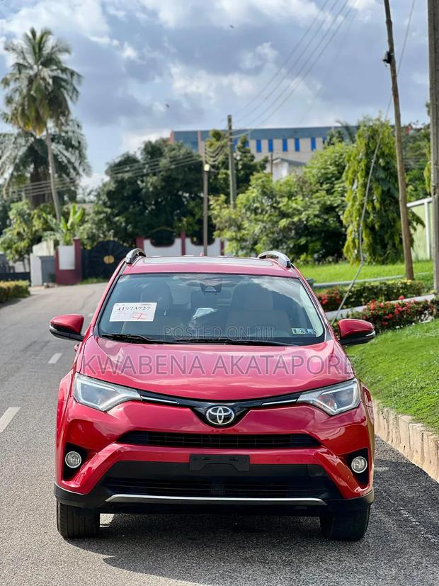 Toyota RAV4 Platinum 4dr SUV AWD (2.5L 4cyl 6A) 2018 Red