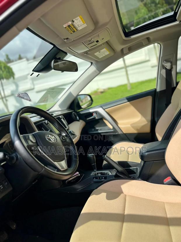 Toyota RAV4 Platinum 4dr SUV AWD (2.5L 4cyl 6A) 2018 Red