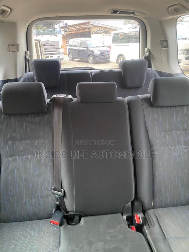 Toyota Voxy 2013 Black