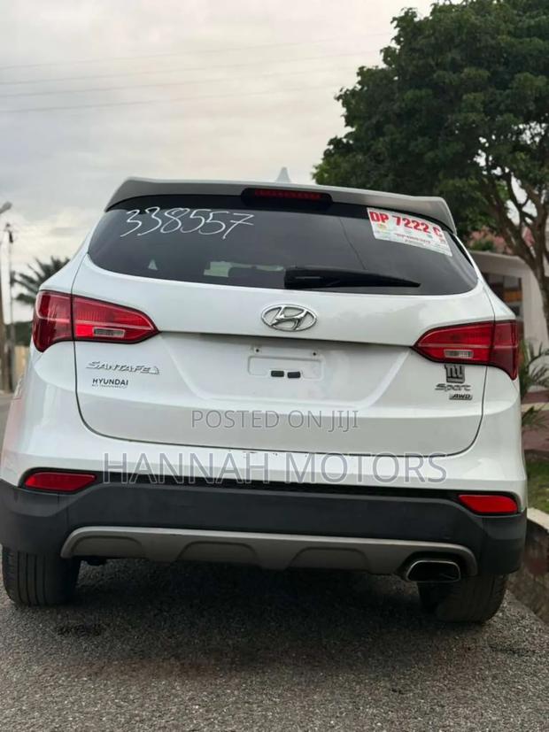Hyundai Santa Fe 2017 White