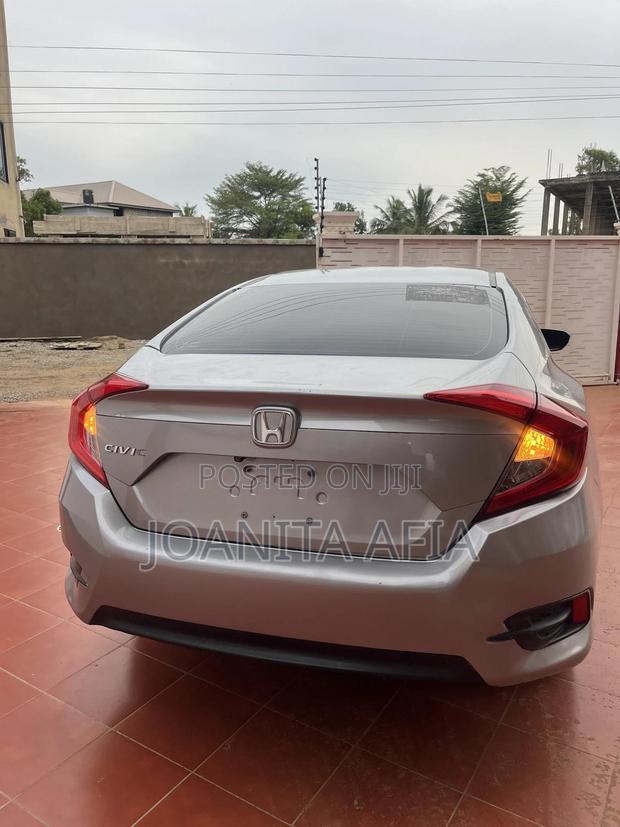 Honda Civic LX Sedan 2019 Silver